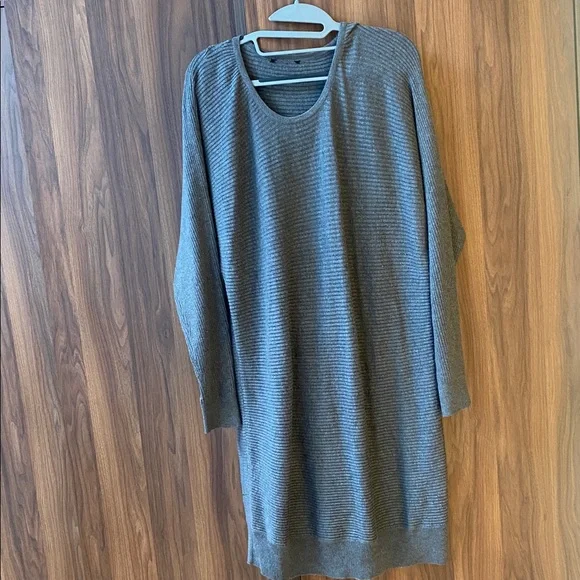 Cozy Ribbed Knit Maternity Sweaters - Picture 3 of 4